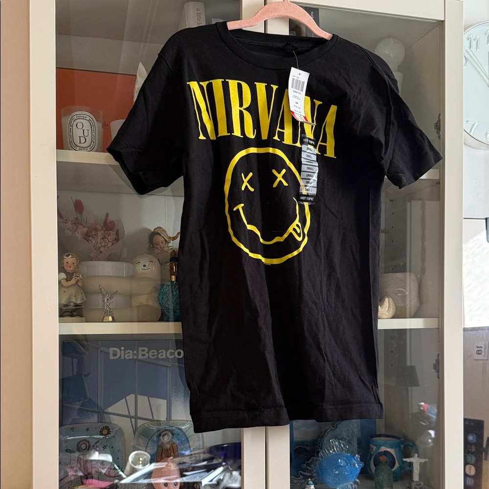 NIRVANA Black and Yellow Short Sleeve Tee NWT